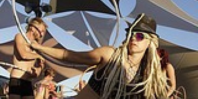 HoopDance Workshop with Bex Burton