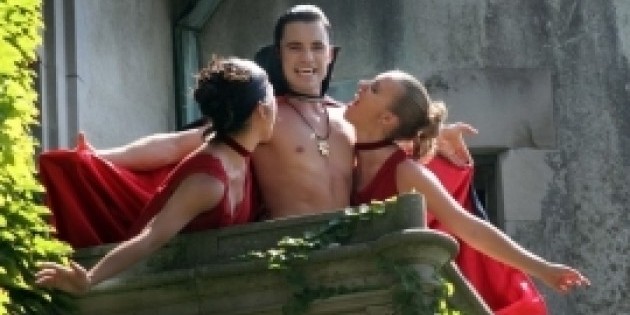 ISLAND MOVING CO.'S SITE SPECIFIC  DRACULA