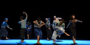 IMPRESSIONS FROM PARIS: Fabrice Lambert Explores Flow of Water in "Renverse" (Reverse)