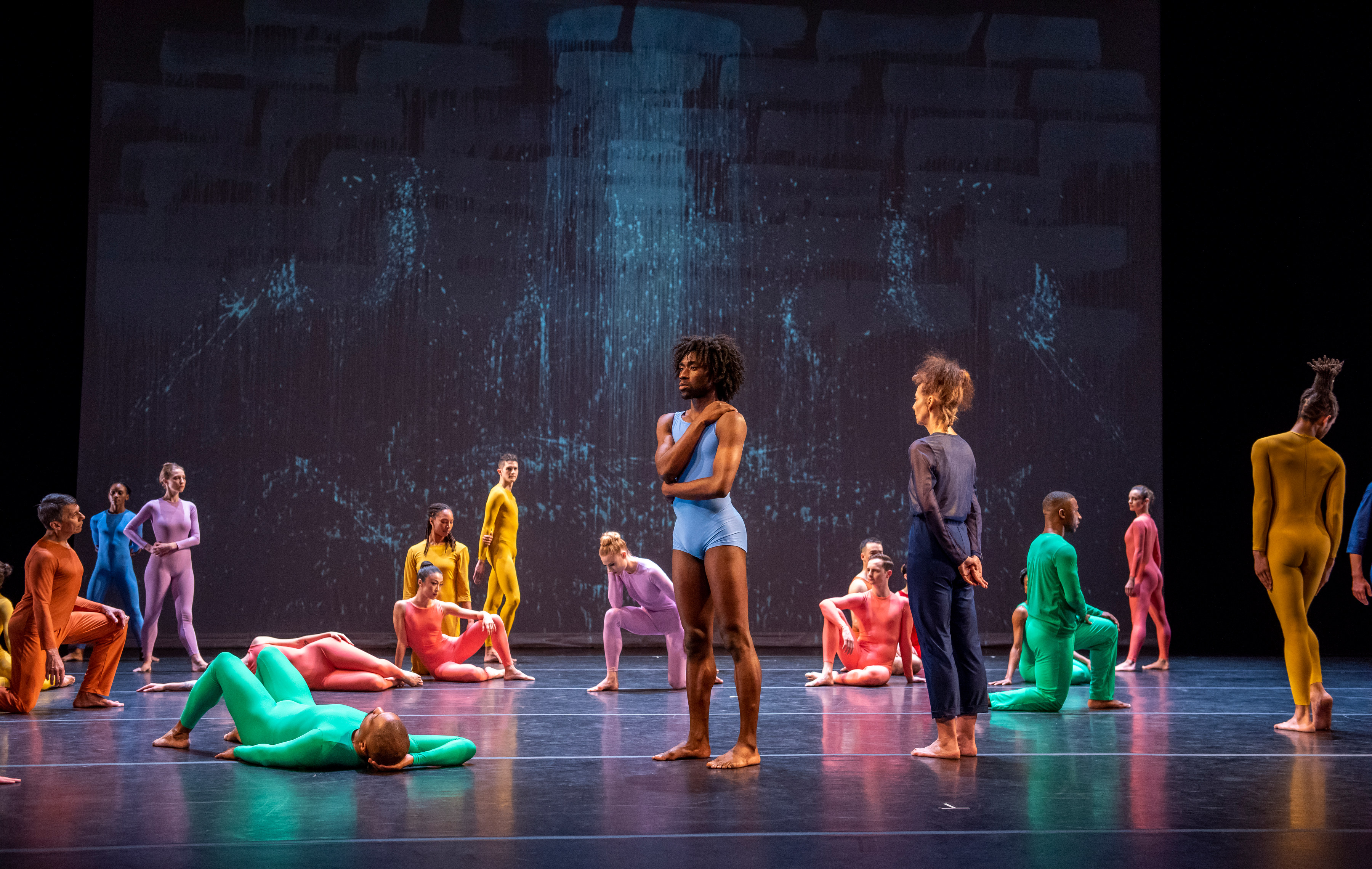 All the soloists assume different, still postures